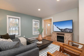 Updated Family-sized Home in Heart of Rutland, Near Slopes, EV Level 2, Hot Tub